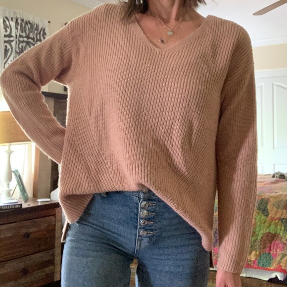 H&M Sweaters - H&M Slouchy v neck sweater